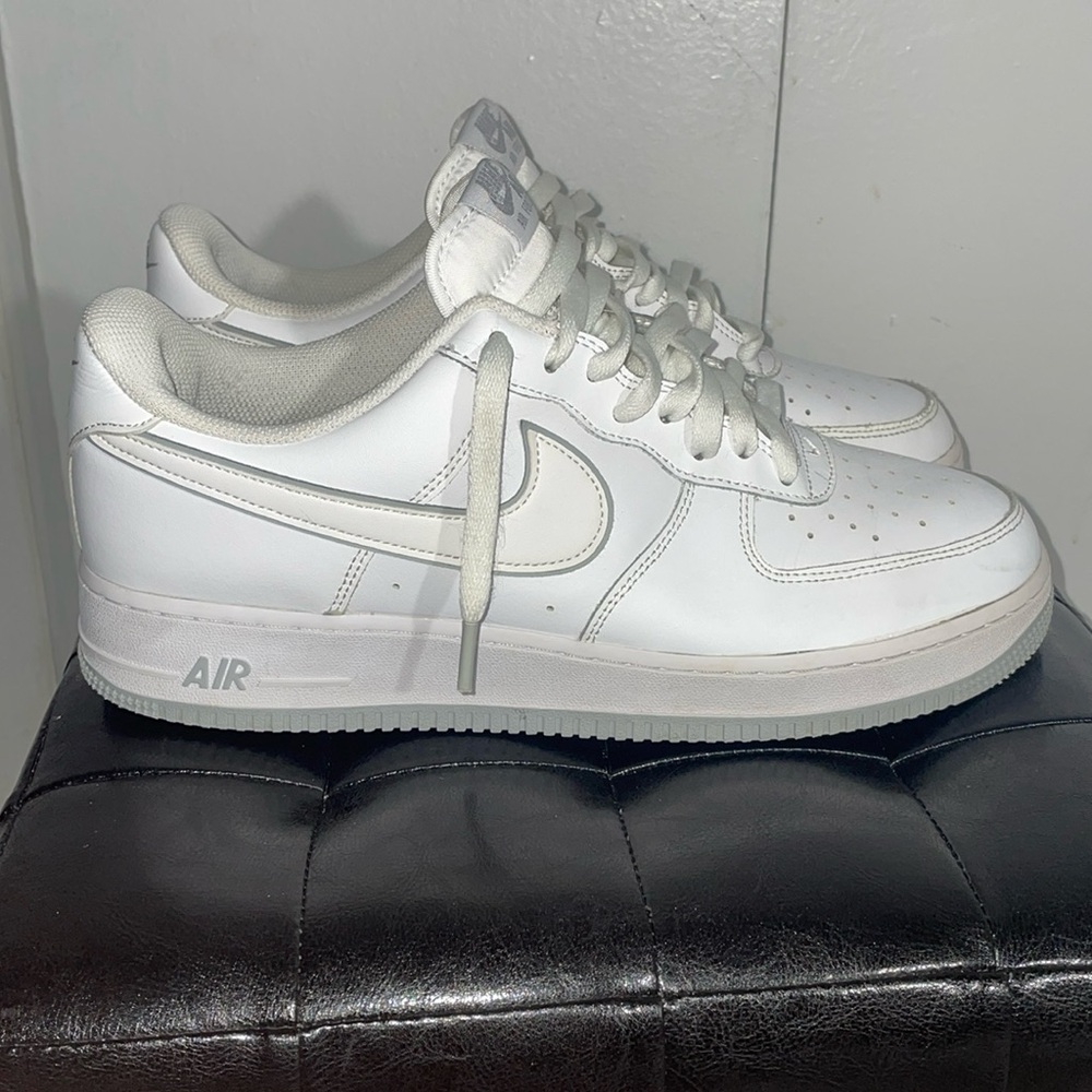 Nike Air Force 1 ‘07 Low white wolf grey sole, Size 11.5